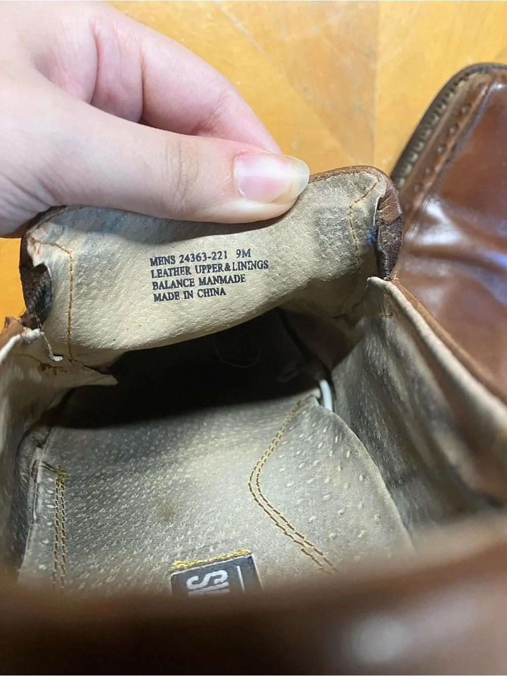 Stacy Adams Danton Mens 9 Cognac Leather Square Toe Slip On Loafers Box